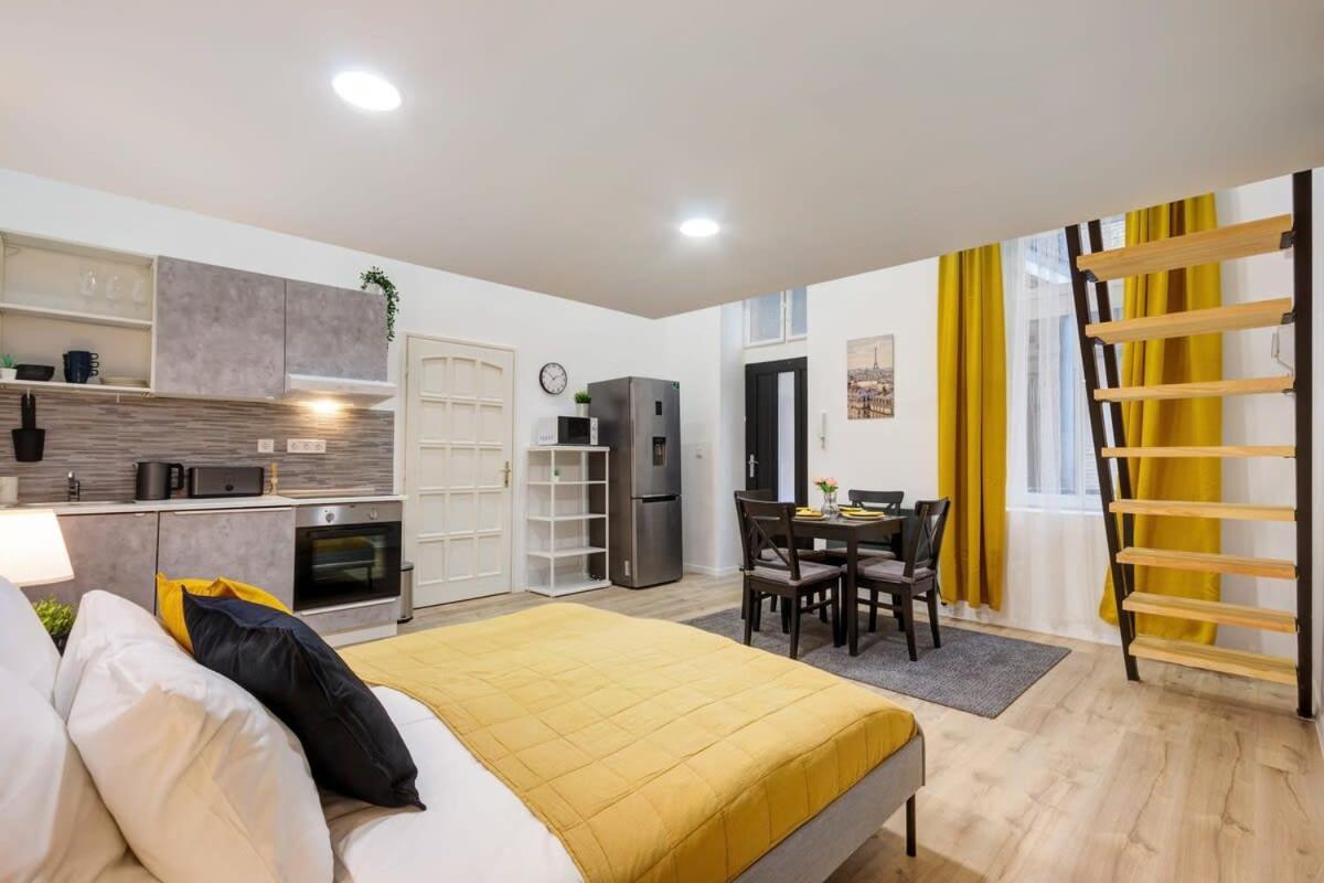Apartment - New - Modern *